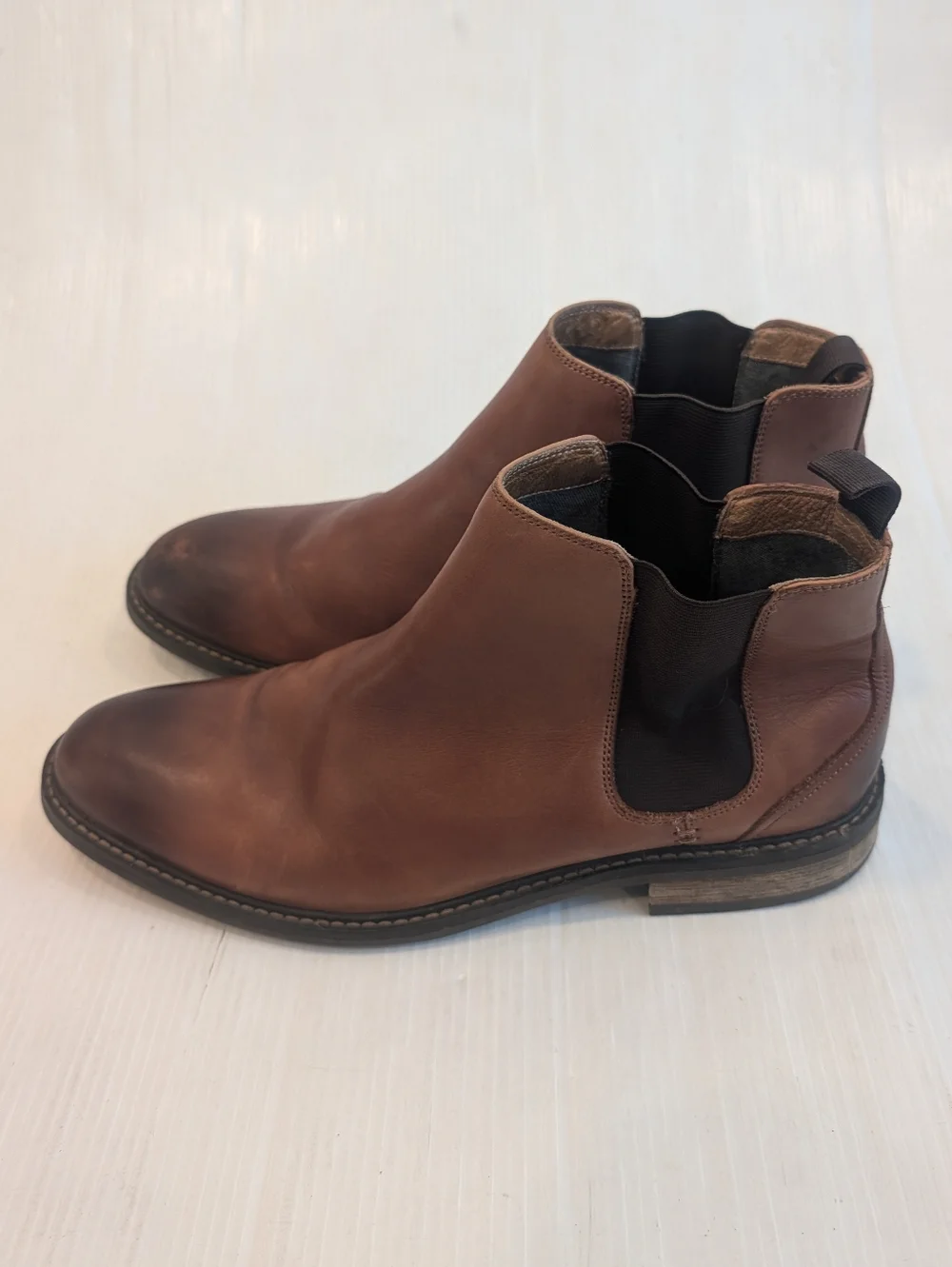 VIONIC Kingsley Men's Brown Leather Chukka Chelsea Ankle Boots Size 13